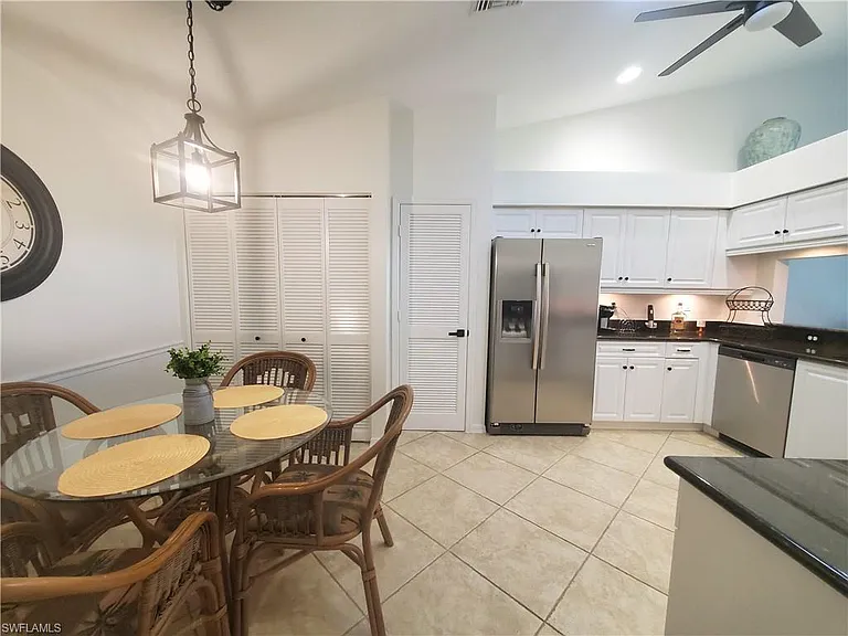 992 Marblehead Dr — Photo 24