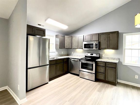 5th image of 213 American Dr