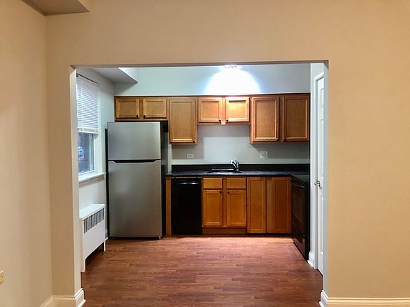 2nd image of 1951 Euclid Ave APT C