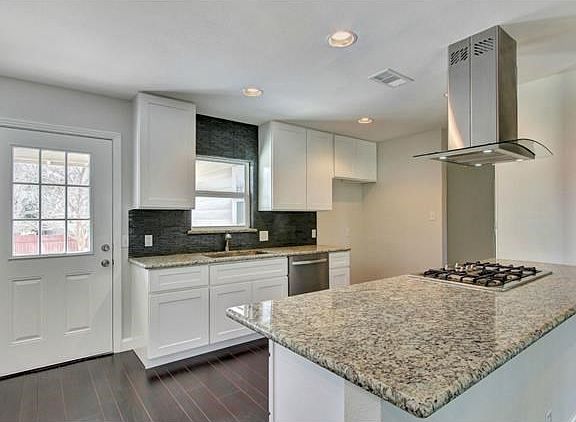 5th image of 5911 Belfast Dr