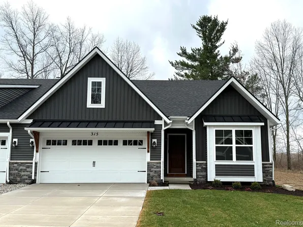 315 Canyon Creek Ct #27, Howell, MI 48843