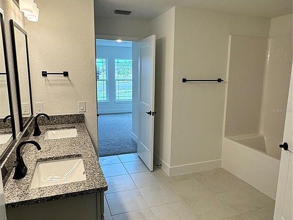 5th image of 2688 Averland Loop