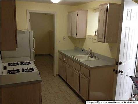 1st image of 59 Pond St