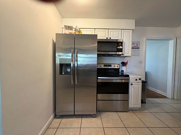 5th image of 1229 Mountain View Rd