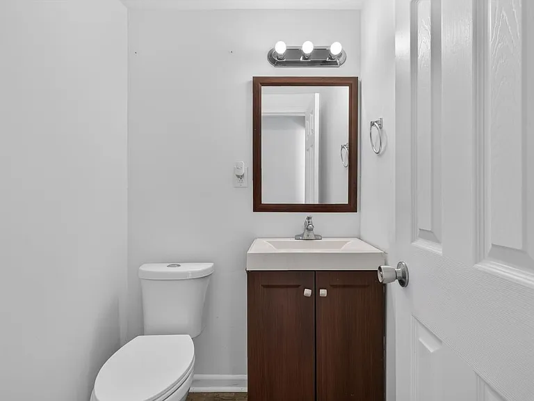 7812 Linkside Dr — Photo 22