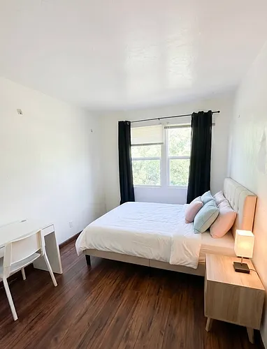 1780 Le Roy Ave Photo 1
