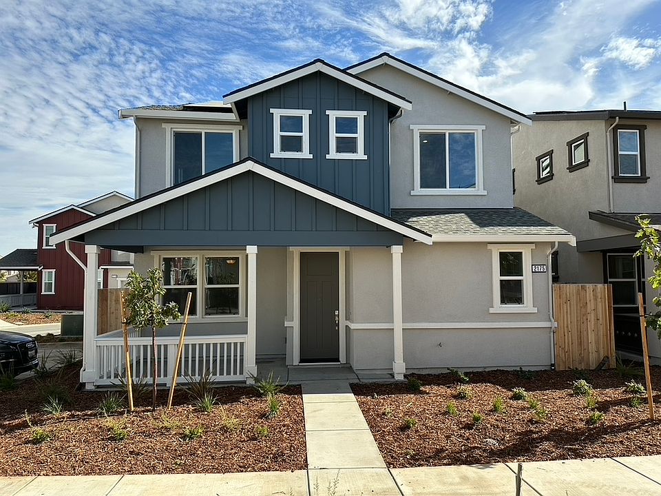 1st image of 2175 Grady Cir