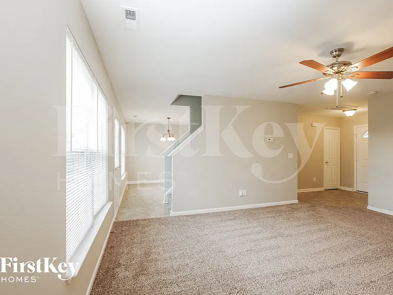 11720 Winter Pine Ln — Photo 3