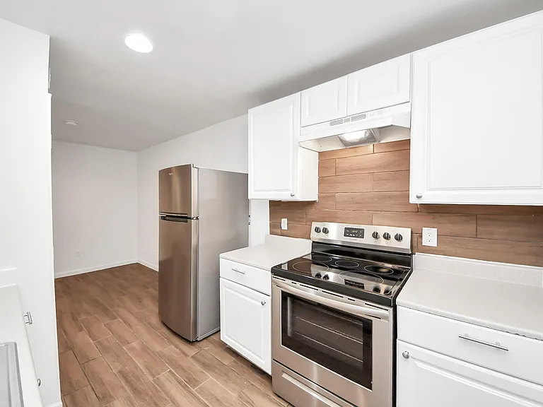 12068 Beechnut St #C — Photo 16
