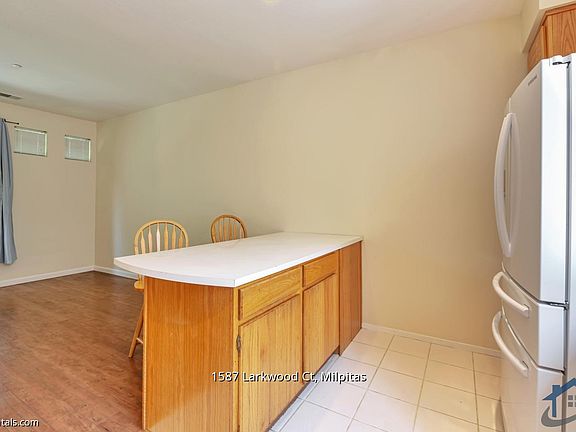 4th image of 1587 Larkwood Ct