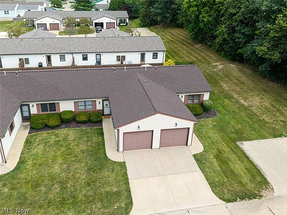 2nd image of 128 Royal Crest Dr Unit K