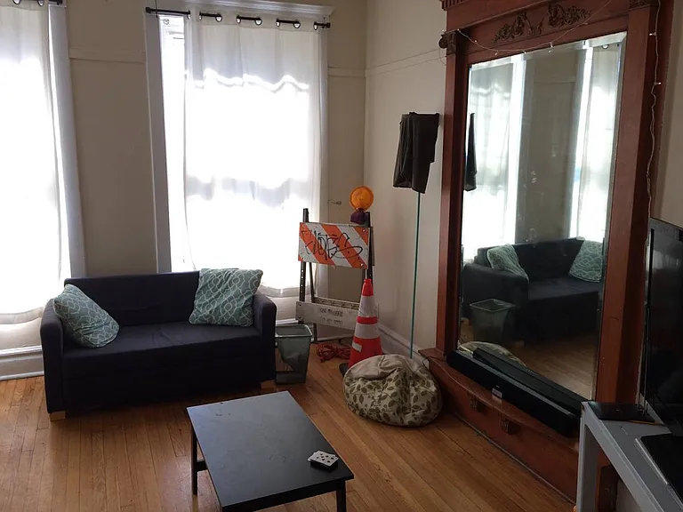 2543 N Sheffield Ave #209 — Photo 10