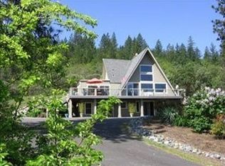 260 W Woodside St, Grants Pass, OR 97527