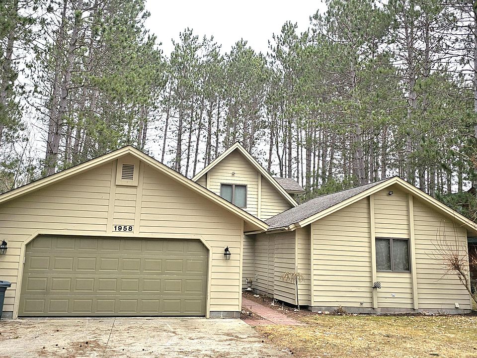 1958 Michaywe Dr, Gaylord, MI 49735 Zillow