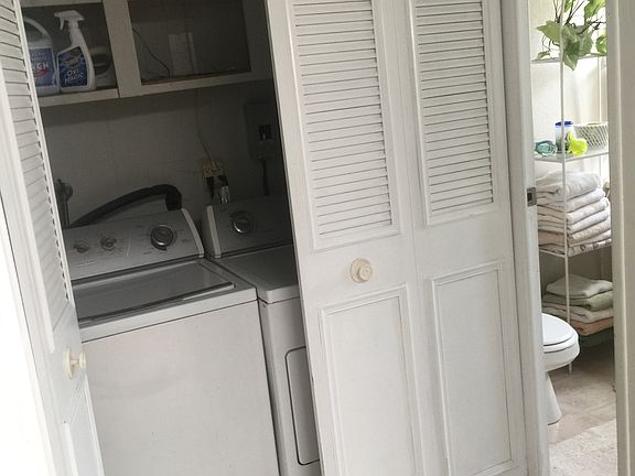 5th image of 2700 E Valley Pkwy Space 301
