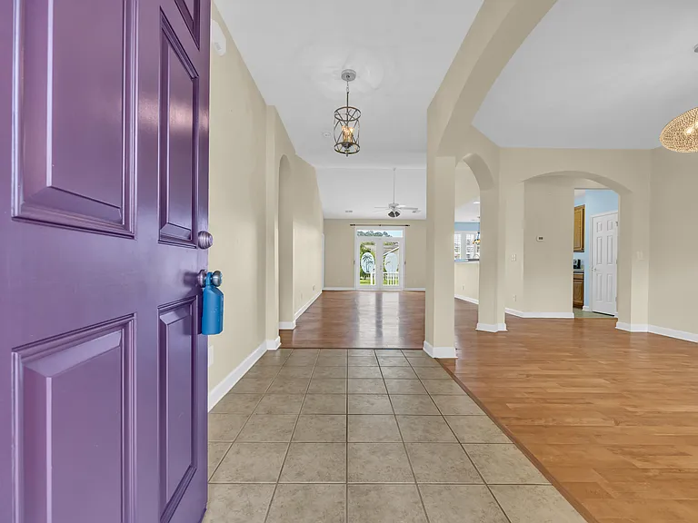 101 Zinnia Dr — Photo 3