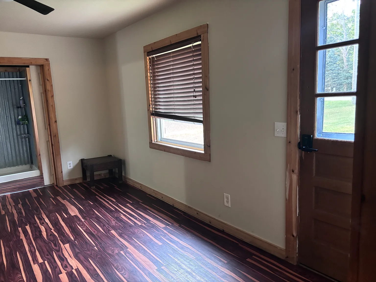 2 bed, 900 sqft, $1,150 — Photo 2