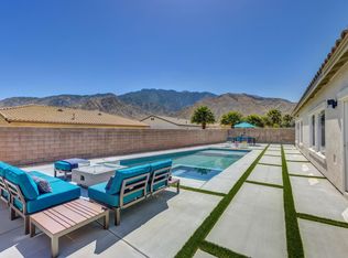 821 Summit Dr, Palm Springs, CA 92262