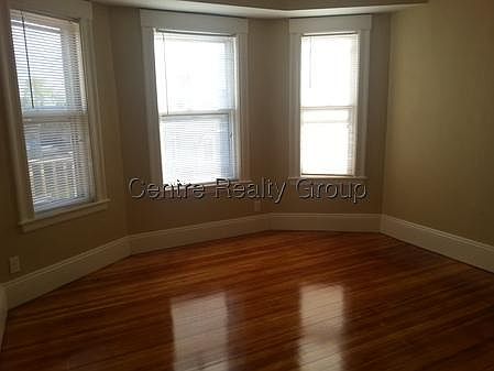 2nd image of 35 Sheffield Rd