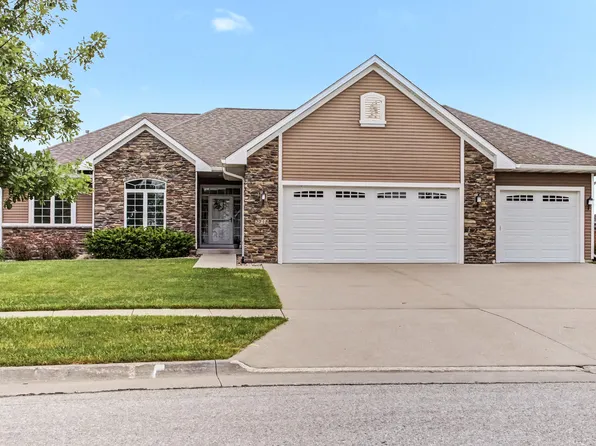 2715 Danbury Rd, Ames, IA 50010