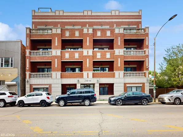 2540 W Diversey Ave #404, Chicago, IL 60647