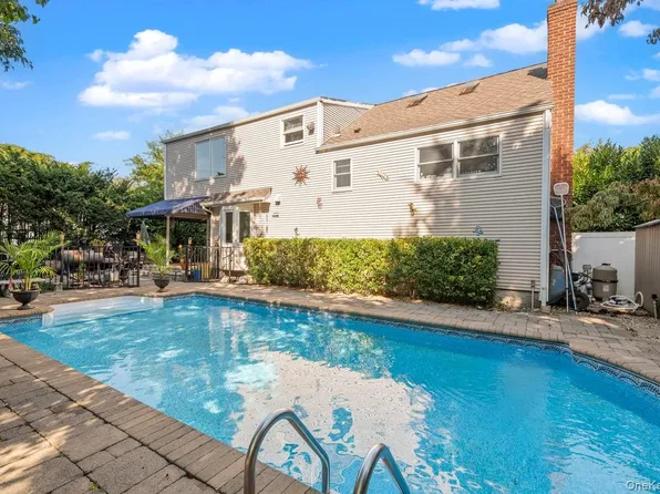 34 21st Street, Jericho, NY 11753