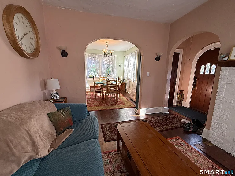 21 Elgin Ave — Photo 18