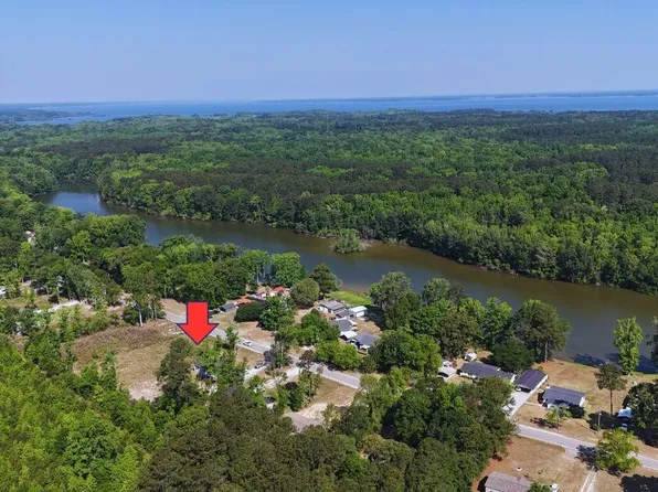177 Ash Hill Dr, Eutawville, SC 29048