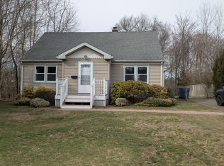 18 Pinewood Rd, Hamden, CT 06518