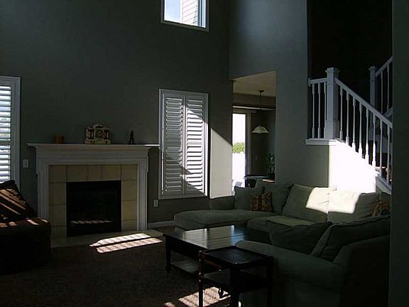 3rd image of 654 Kentucky Cir