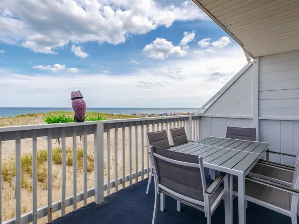 14 Atlantic Ave #4, Hampton, NH 03842