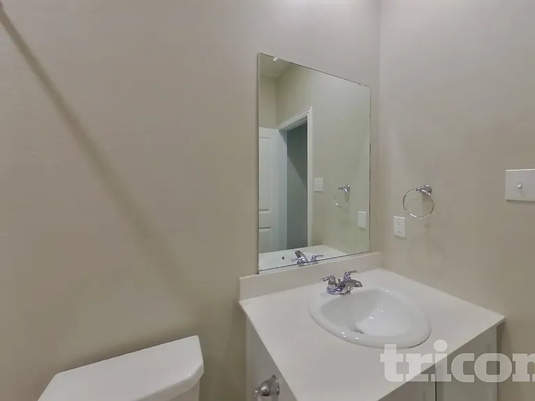 2401 Lalun Ln — Photo 16