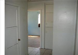 4th image of 17482 Ivy Ave