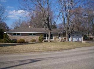 12 Hillcrest Dr, Stevens Point, WI 54481