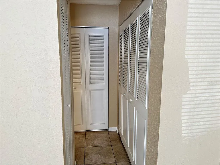 8205 Sun Spring Cir #B1 — Photo 9