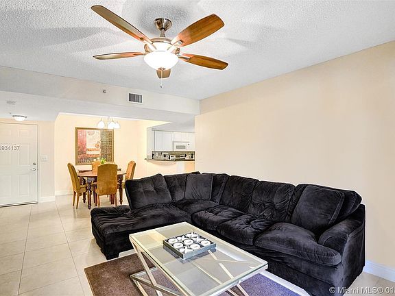 2nd image of 520 SE 5th Ave APT 1212
