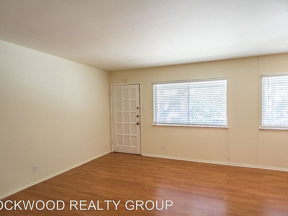 5th image of 201 Grove Pl APT 06