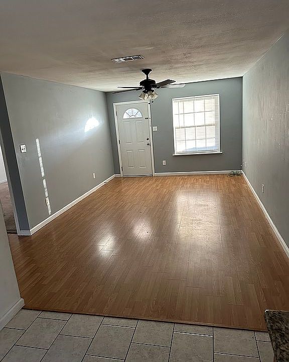 2nd image of 1086 Belview Rd #2