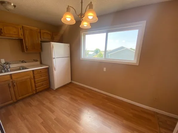 607 6th St, 607 6th St, Wakefield, KS 67487