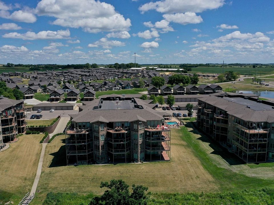1st image of 445 240th Ave #304
