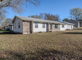 1439 W Commercial St, Buffalo, MO 65622