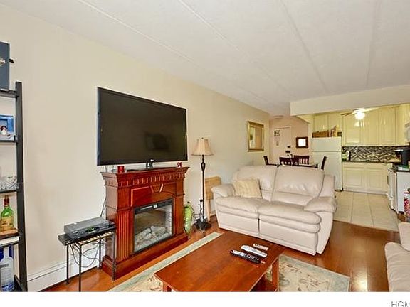 3rd image of 666 Pelham Rd APT 4F