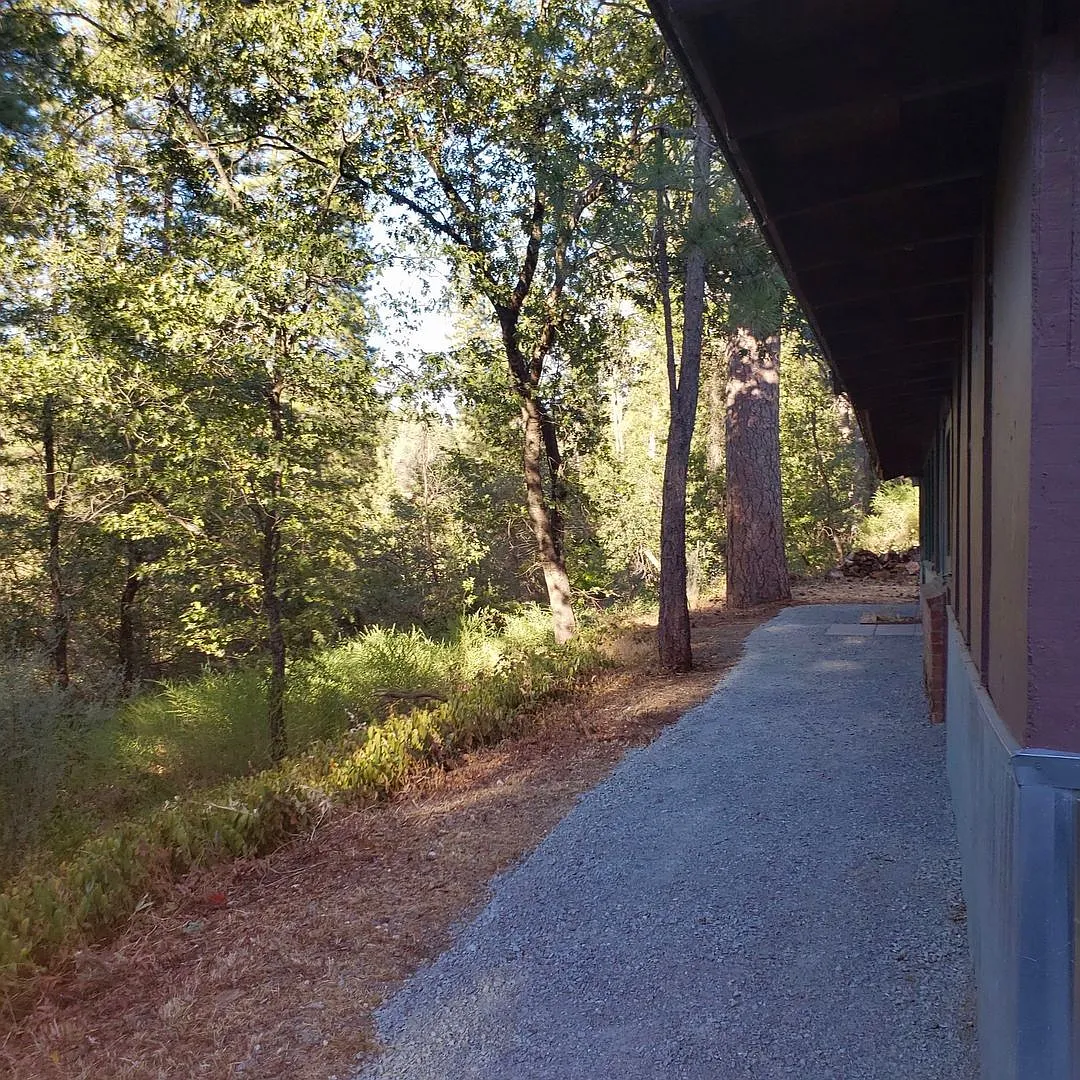 Rustic Weimar Cottage — Photo 2