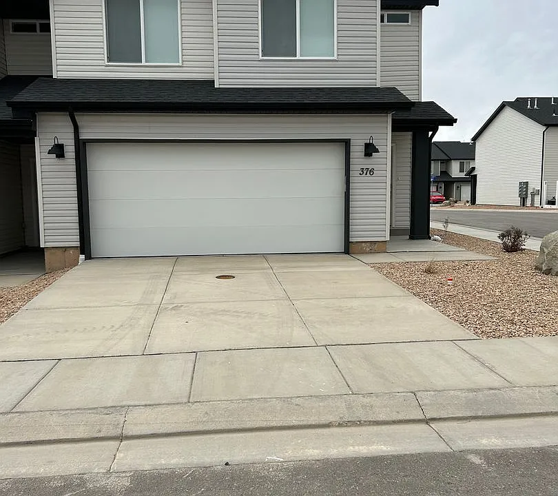 376 W 2025 N