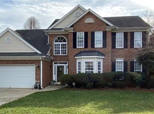 4130 Crestview Place Dr, Pfafftown, NC 27040