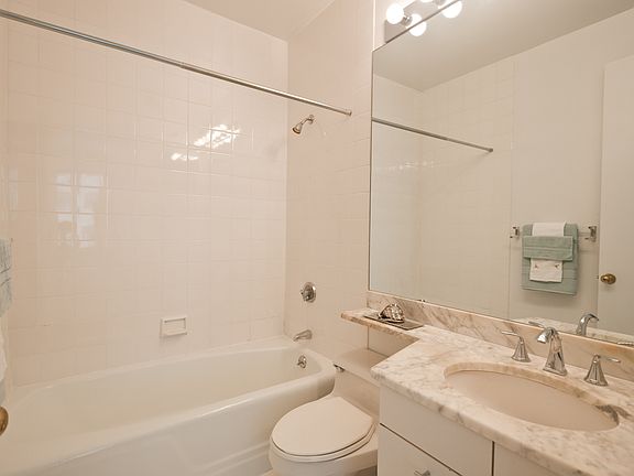 5th image of 301 W 57th St APT 3BB
