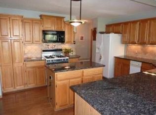 1397 Interlachen Dr, Eagan, MN 55123