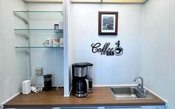 5th image of 5501 Colonial Rd #229