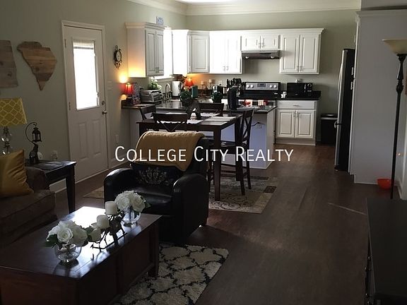 3rd image of 1716 3rd Ave