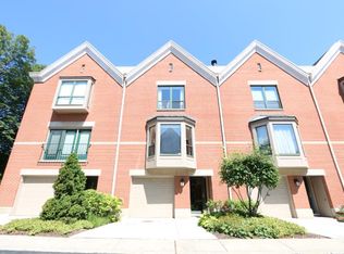 1427 W Harrison St, Chicago, IL 60607